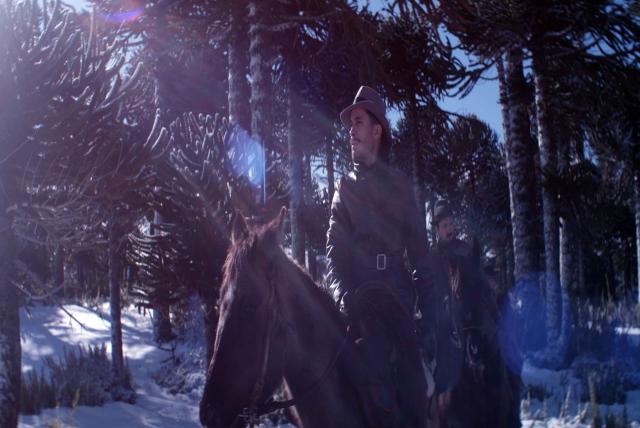 追緝聶魯達劇照 2