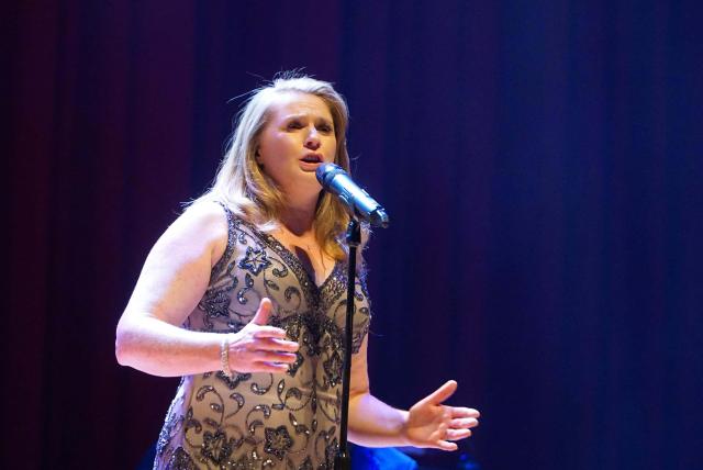 2016極致英國倫敦西區音樂會之夜－酒店主人預告片 01