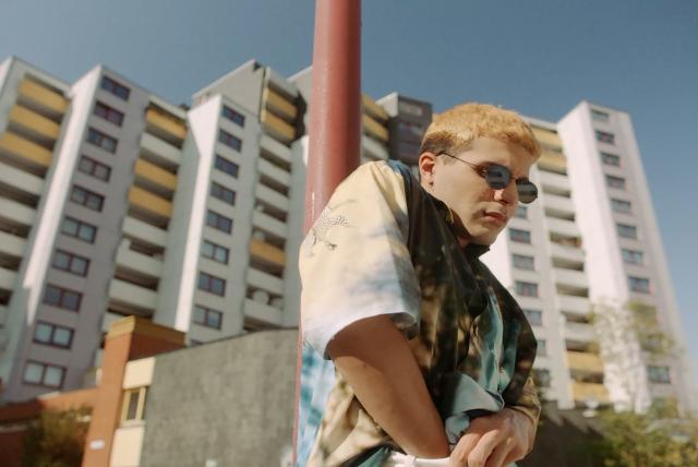 未來的我們劇照 9