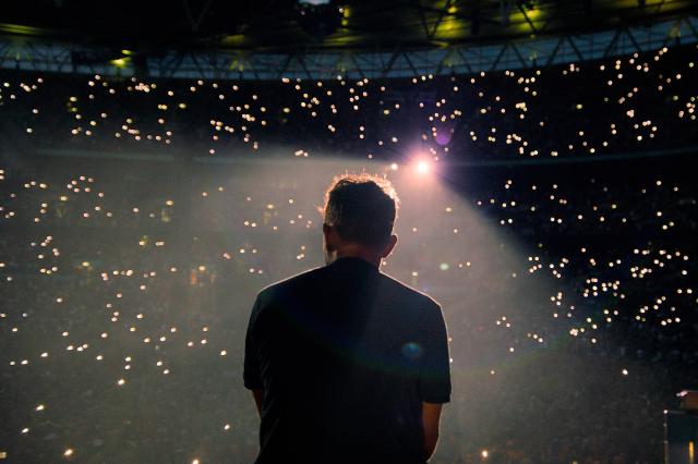 布勒合唱團：溫布利球場演唱會劇照 9