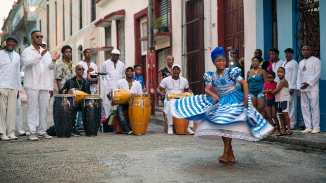瓊安娜藍利的秘密加勒比海：哈瓦那到海地 第一季 線上看