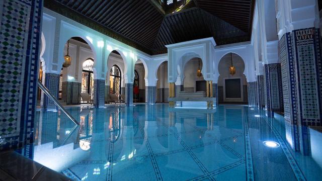 億萬豪奢度假村 線上看