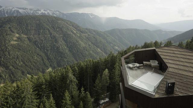 億萬豪奢度假村 線上看