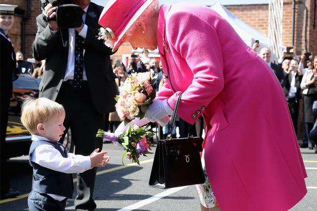 伊莉莎白二世：無法取代的女王預告片 01