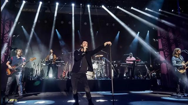 魔力紅－巴黎賭場演唱會劇照 3