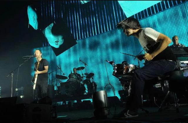 電台司令樂團-英國格拉斯頓伯里音樂節現場劇照 3