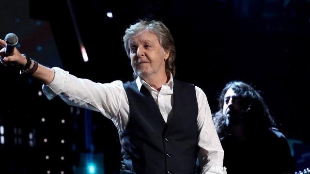 保羅麥卡尼-格拉斯頓伯里回顧演唱會劇照 3