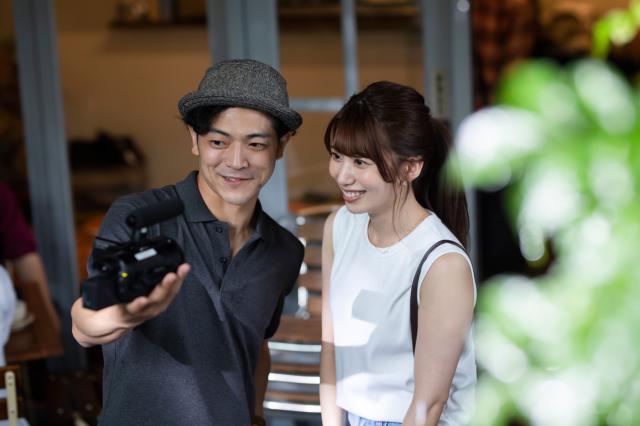 深夜的人妻直播劇照 4