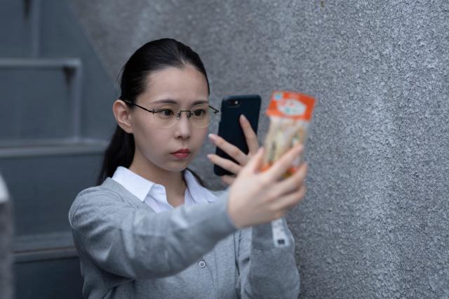 深夜的人妻直播劇照 3