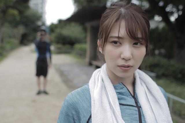 深夜的人妻直播預告片 01