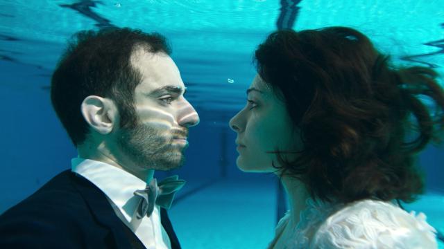 新婚躲貓貓劇照 1