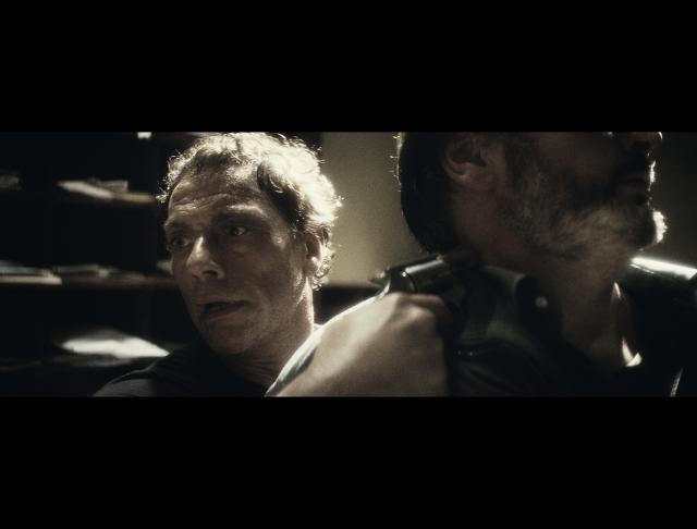 打不死的男人劇照 8