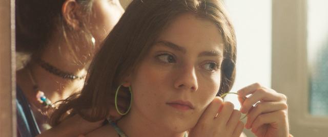 世界很亂，我只想親親劇照 3