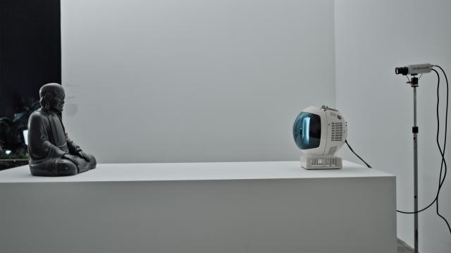 白南準：月亮是最古早的電視劇照 3