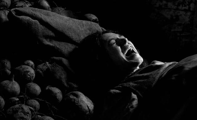 帶針的女孩劇照 3