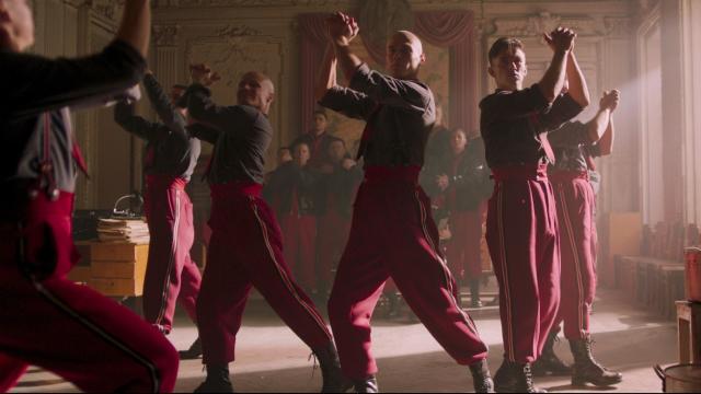 大尉叛逃記劇照 6