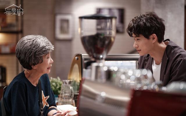 一個屋簷下劇照 6